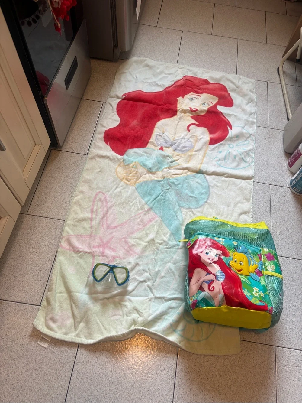 The Little Mermaid Ariel Beach Towel & Beach Bag &Accessories Bundle Teal/Red